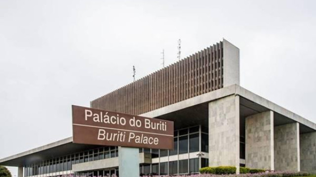 Governador decreta ponto facultativo para véspera de feriado
