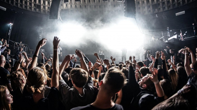 Suspensos shows, eventos e festivais com venda de ingressos
