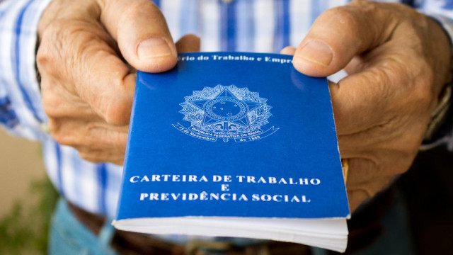 Semana começa com 252 vagas de emprego abertas