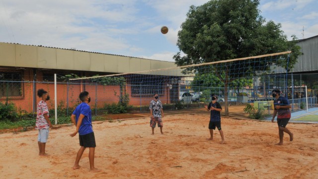 Mais um espaço para a prática de vôlei em Taguatinga
