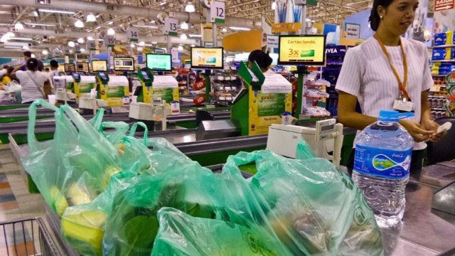 Proibição de uso de sacolas plásticas no DF é suspensa até fevereiro de 2023